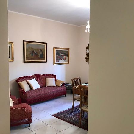 Отель La Casa Di Fausto Cesaro Экстерьер фото